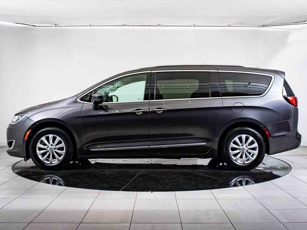 2019 Chrysler Pacifica Touring L - Photo 11