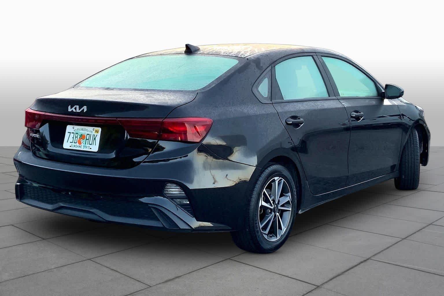 Used 2023 Aurora Black Kia LXS image 13