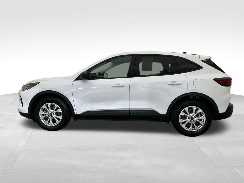 Used 2025 White Ford Active image 2