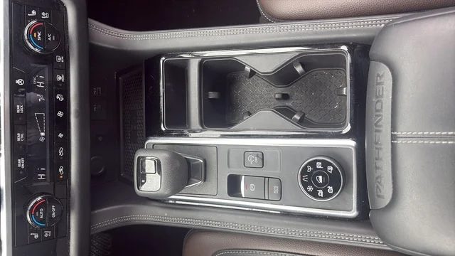 Used 2023 Pearl White Tricoat Nissan Platinum image 8