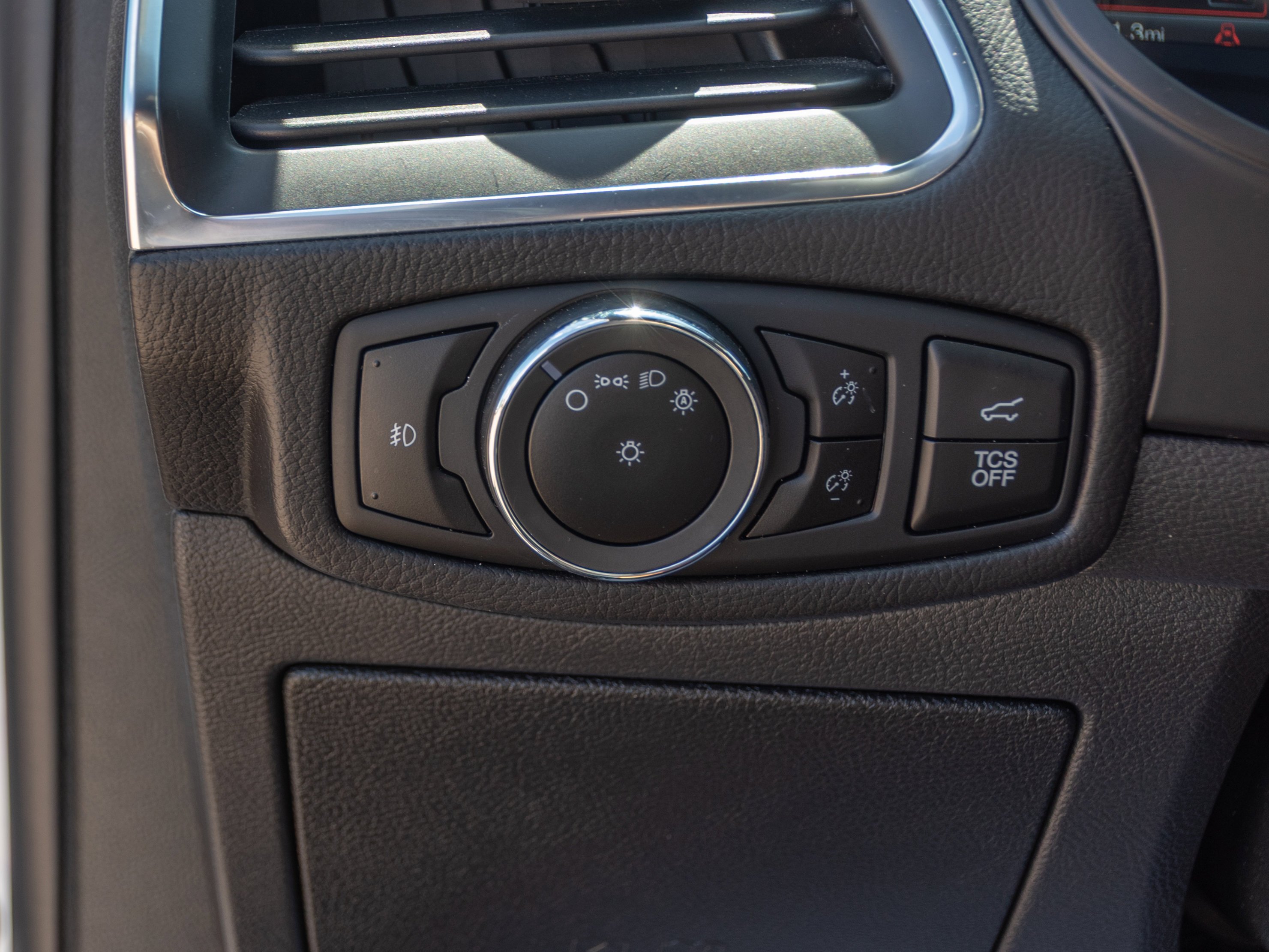 Used 2024 White Ford Titanium image 11