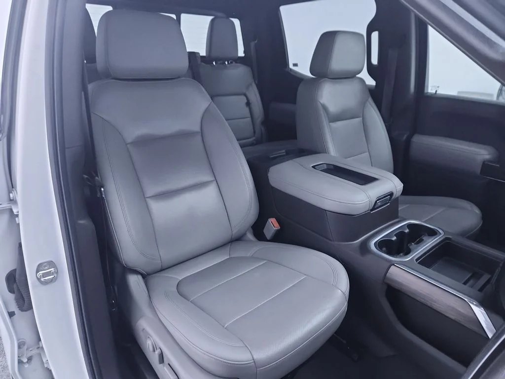 Used 2021 White GMC SLT image 21