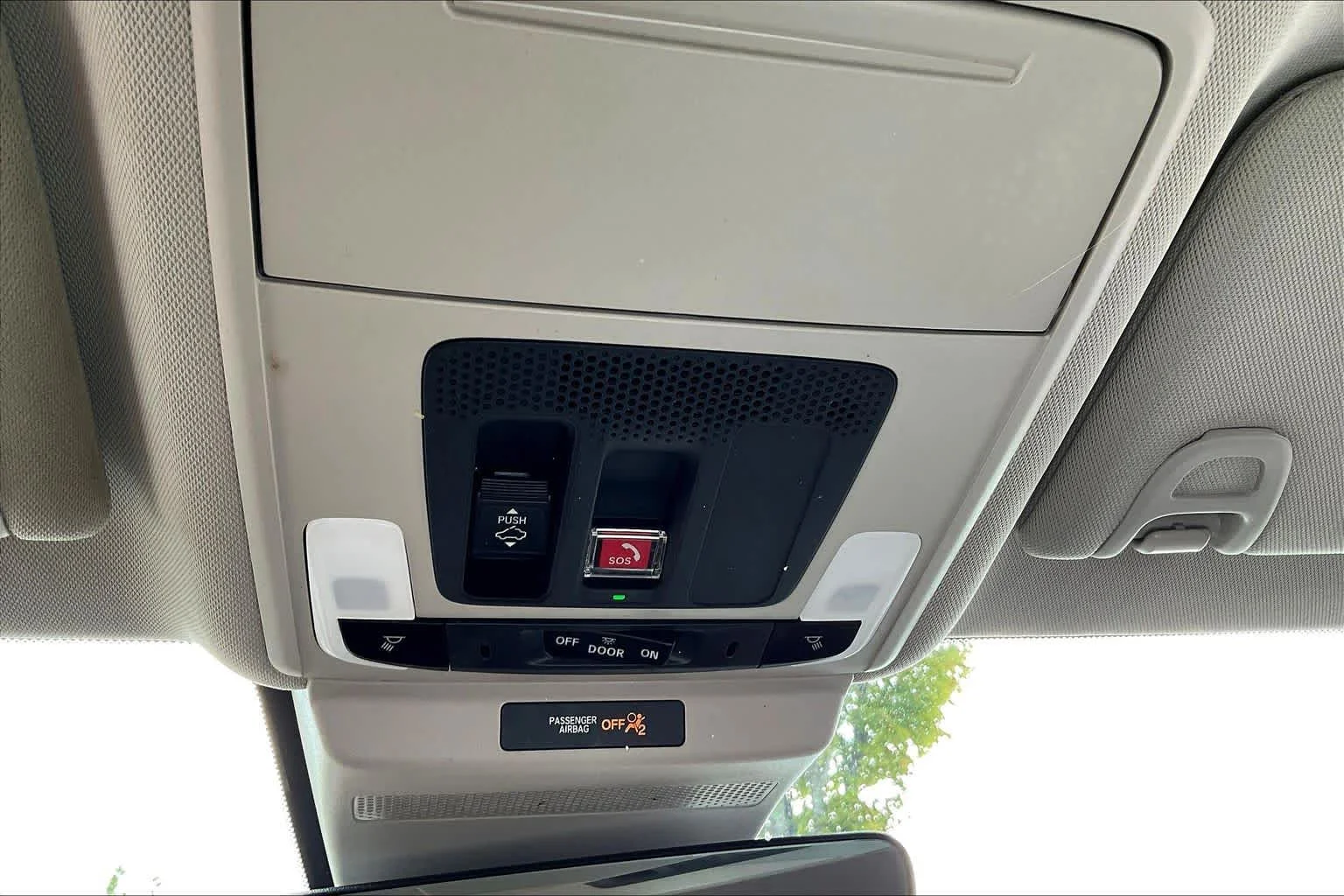 Used 2025 Meteorite Gray Metallic Honda Touring image 31