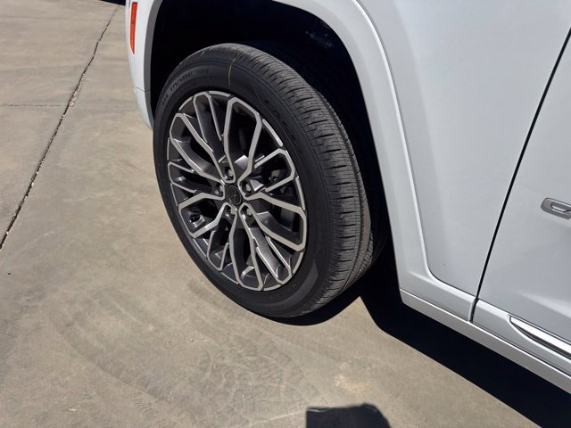 New 2027 Bright White Clear-Coat Paint Jeep Summit image 9