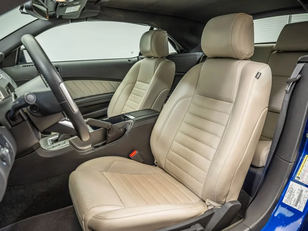 Used 2013 Blue Metallic Ford GT Premium image 42