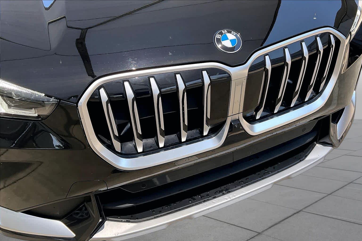 Used 2024 Jet Black BMW xDrive28i image 30