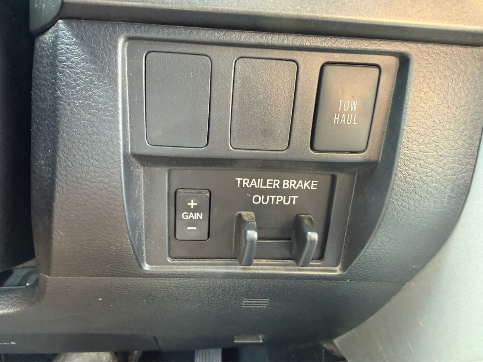 Used 2021 Super White Toyota SR5 image 24
