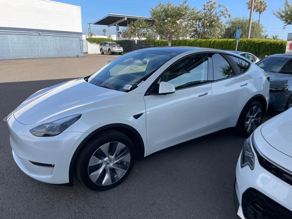 Used 2023 White Tesla Long Range image 7