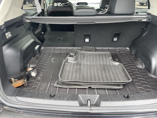 Used 2019 Gray Subaru 2.0i Limited image 11