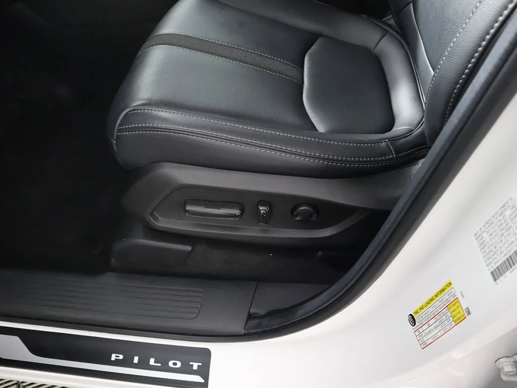 2025 Honda Pilot EX-L - Photo 31