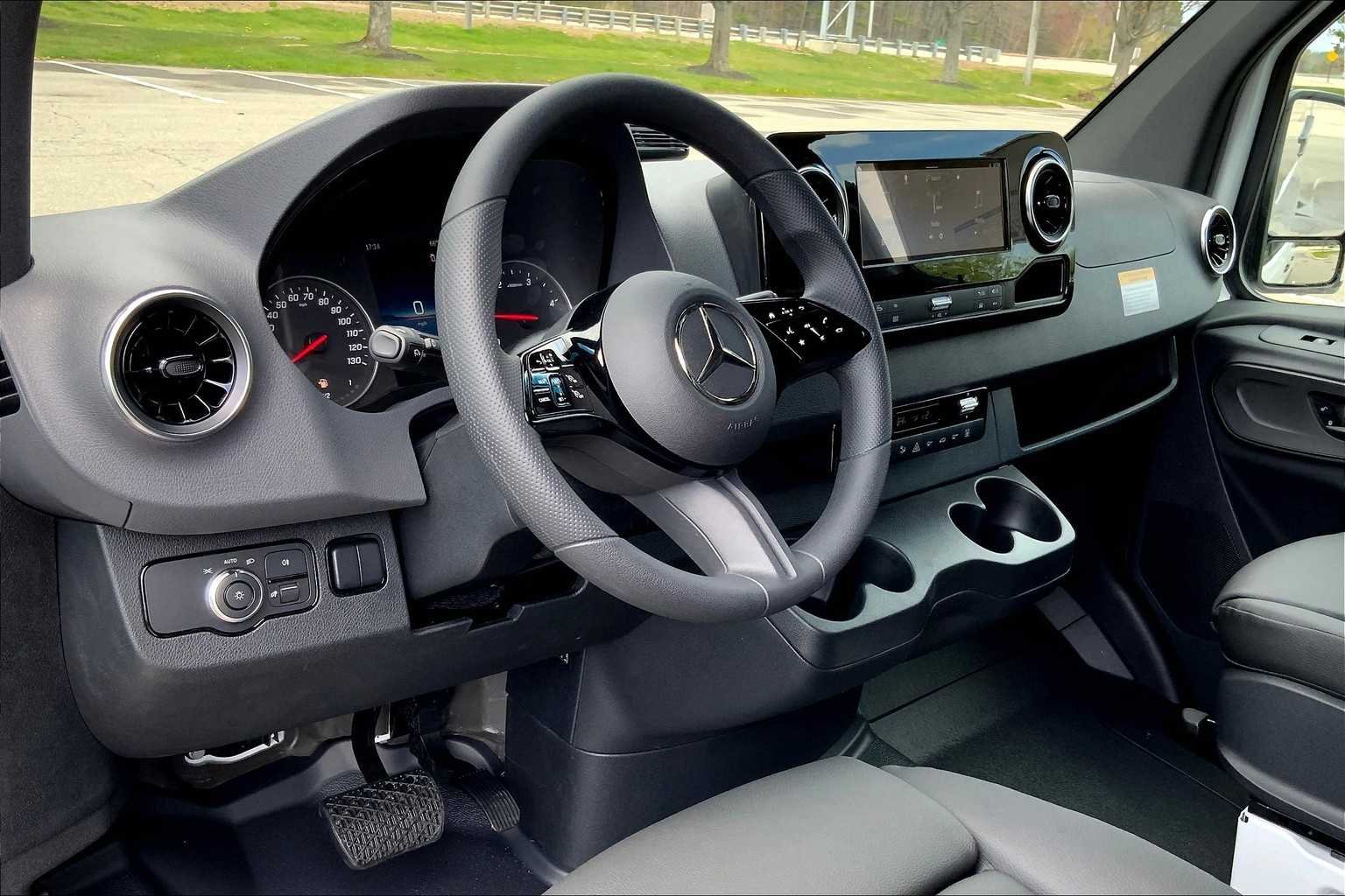 2025 Mercedes-Benz Sprinter Passenger Van Base - Photo 9