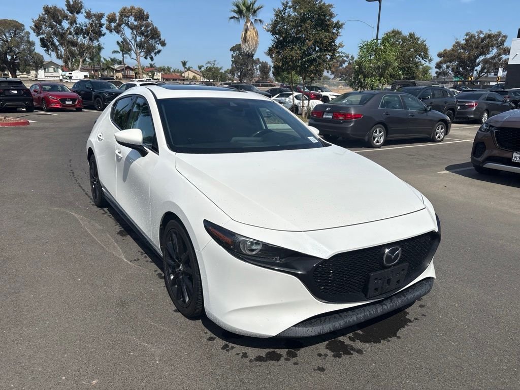 Used 2020 Snowflake White Pearl Mica Mazda Premium image 4