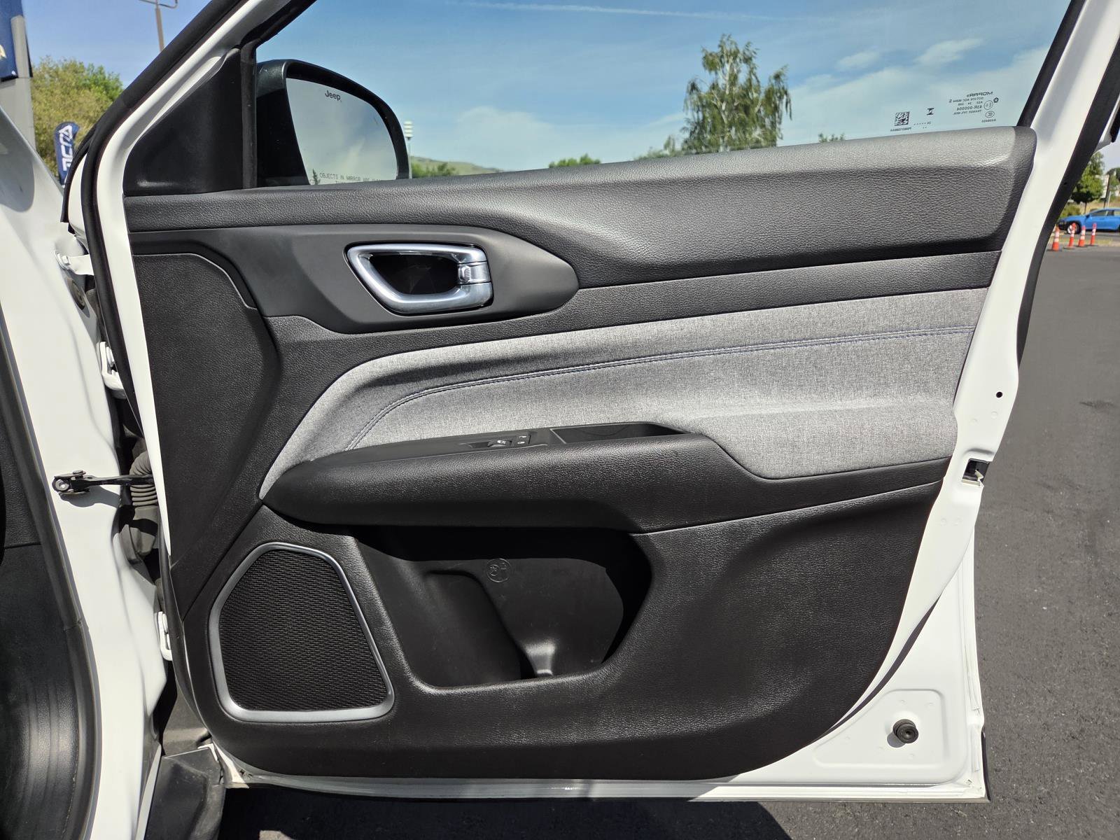 2025 Jeep Compass Latitude - Photo 22