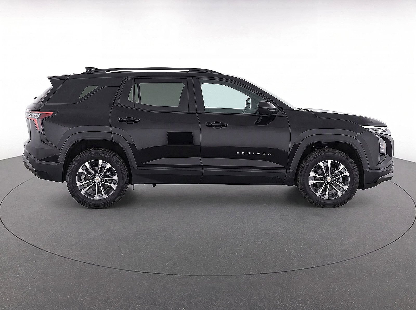 2027 Chevrolet Equinox LT - Photo 8