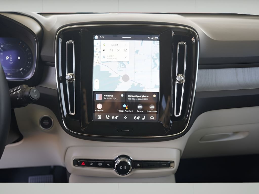 2026 Volvo XC40 Plus - Photo 15