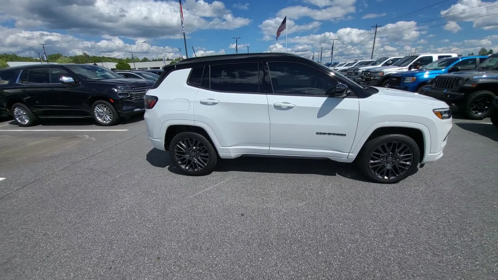 Used 2024 Bright White Clearcoat Jeep Limited image 8
