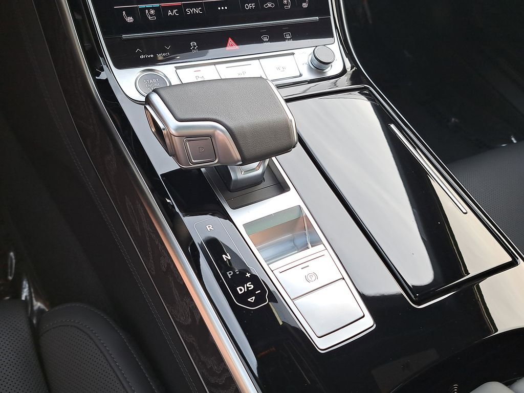 2025 Audi A8 Base - Photo 32