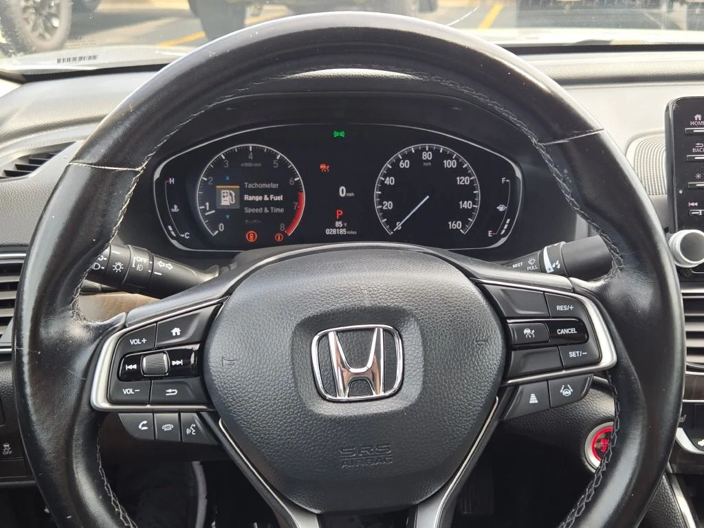 Used 2022 Silver Honda EX-L image 32