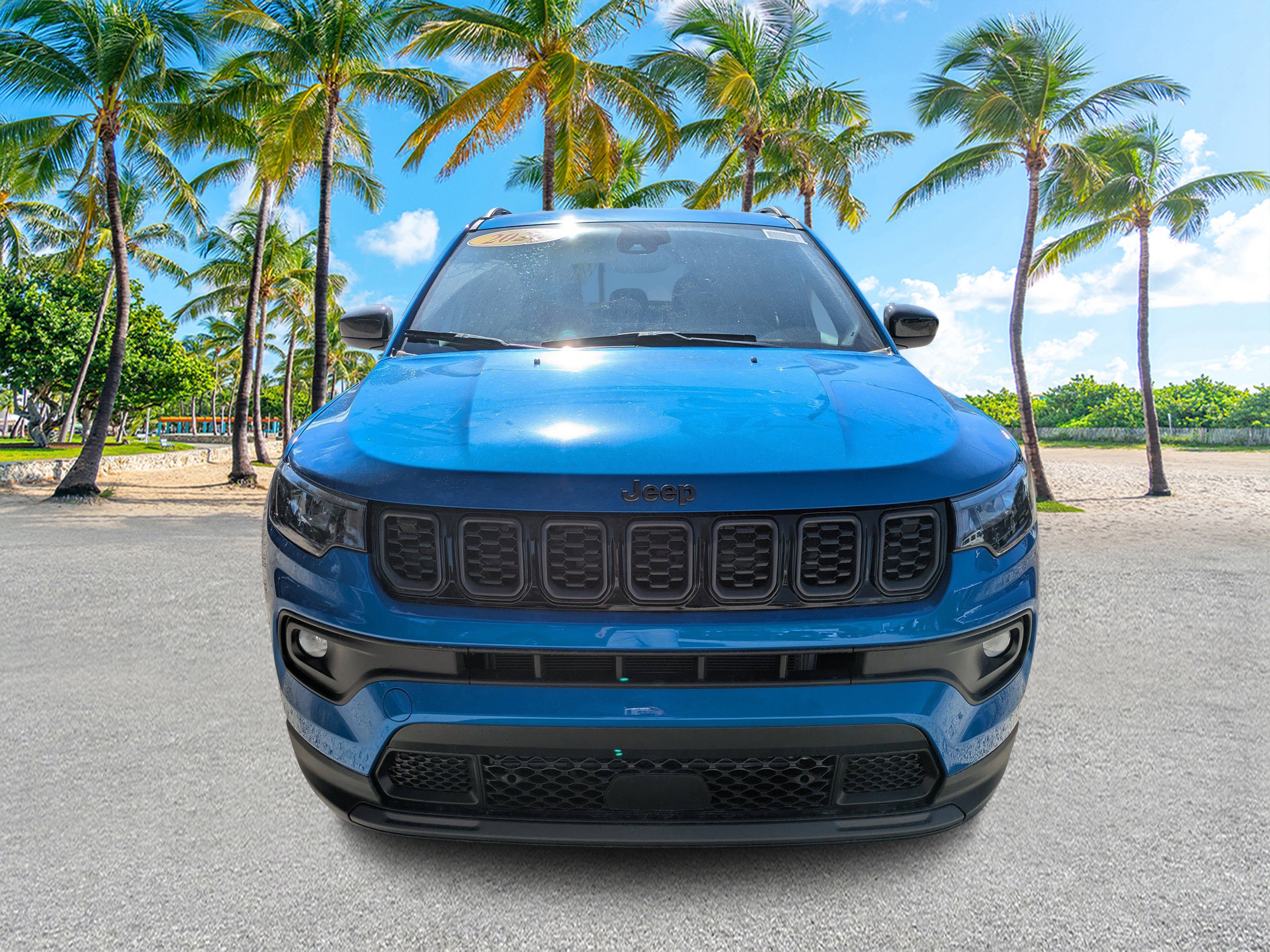 New 2026 Hydro Blue Pearl-Coat Exterior Paint Jeep Latitude Altitude image 8