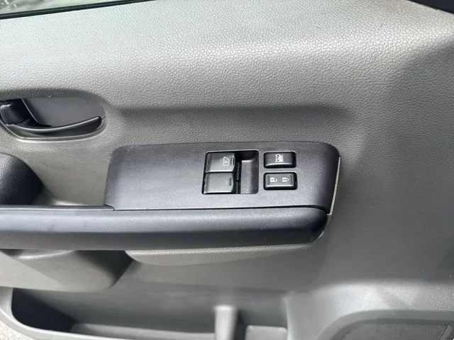 Used 2021 White Nissan SV image 25