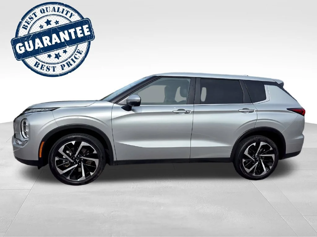 Used 2023 Silver Mitsubishi SE 2.5 2WD image 3