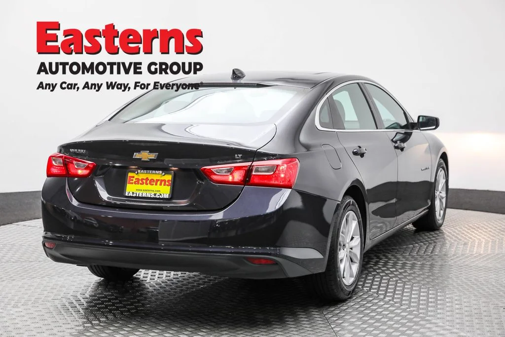 Used 2023 Gray Chevrolet LT image 5