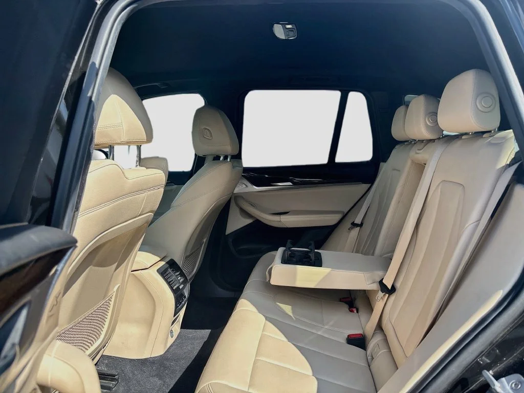 Used 2019 Green BMW sDrive30i image 21