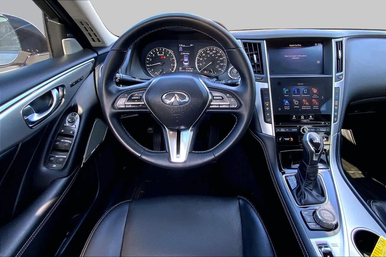 Used 2023 Majestic White INFINITI LUXE image 6