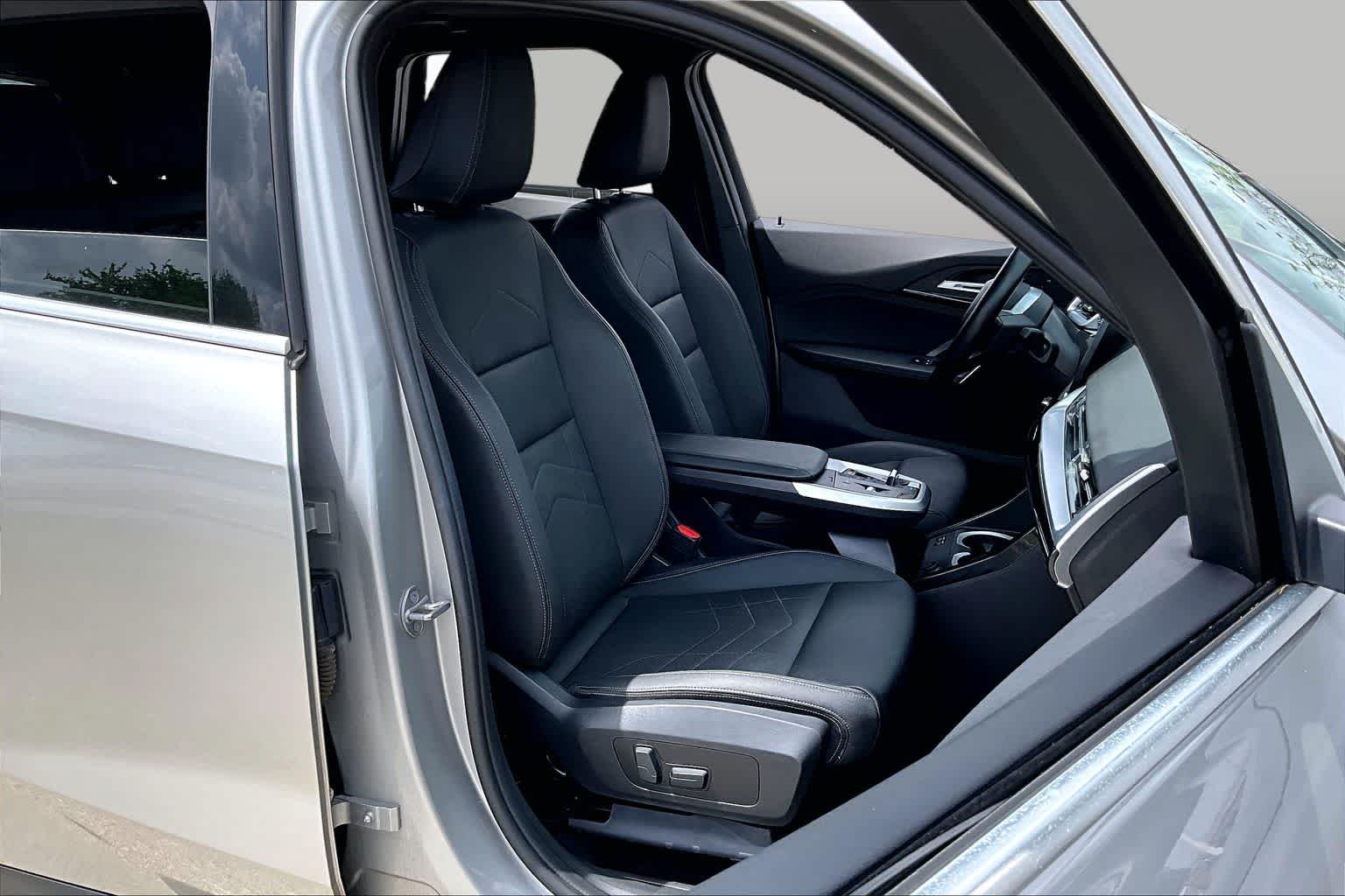Used 2023 Space Silver Metallic BMW xDrive28i image 8
