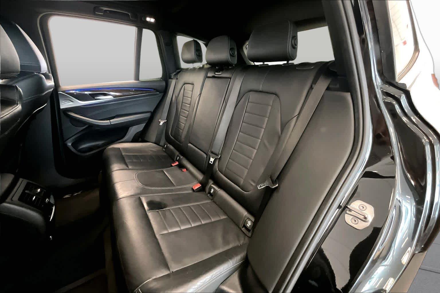 Used 2019 Black Sapphire Metallic BMW sDrive30i image 18