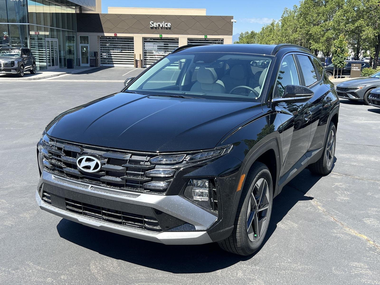 New 2026 Phantom Black Hyundai SEL Premium image 2