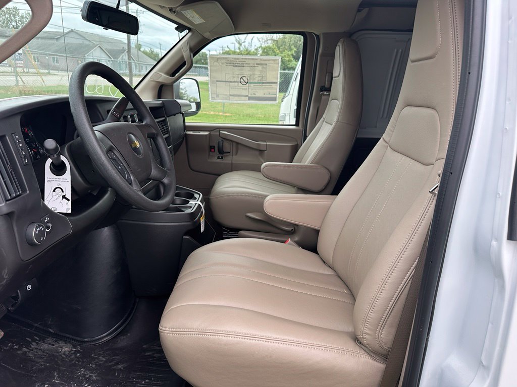 2026 Chevrolet Express Cargo Work Van - Photo 13