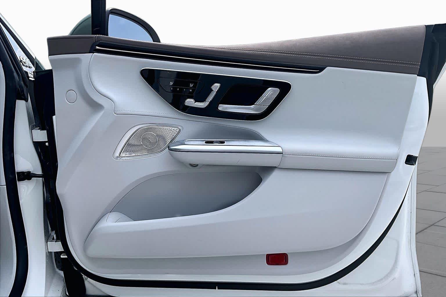 Used 2023 Polar White Mercedes-Benz EQE 500 image 22