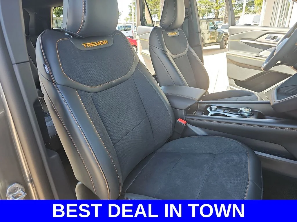 New 2026 Carbonized Gray Metallic Ford Tremor® image 10