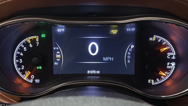 Used 2015 Brilliant Black Crystal Pearlcoat Jeep Summit image 17