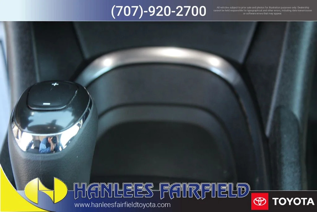 Used 2020 White Chevrolet LT image 21