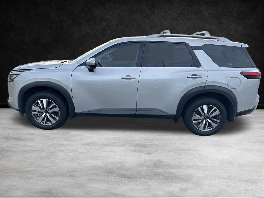 Used 2025 Brilliant Silver Metallic Nissan SL image 9