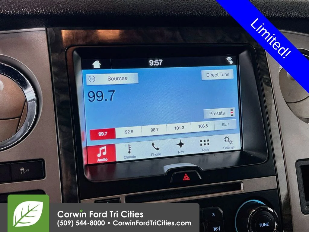 Used 2017 White Platinum Clearcoat Metallic Ford Limited image 23