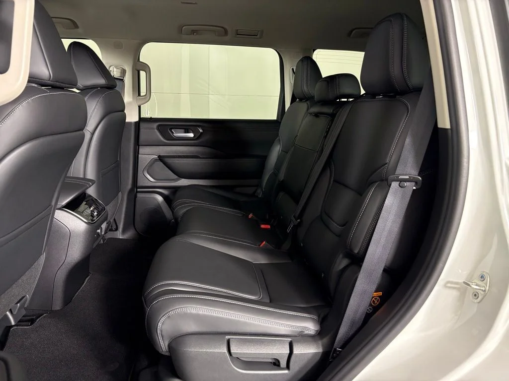 New 2026 Aspen White TriCoat Nissan SV image 37