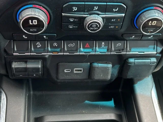 Used 2019  Chevrolet LT Trail Boss image 39