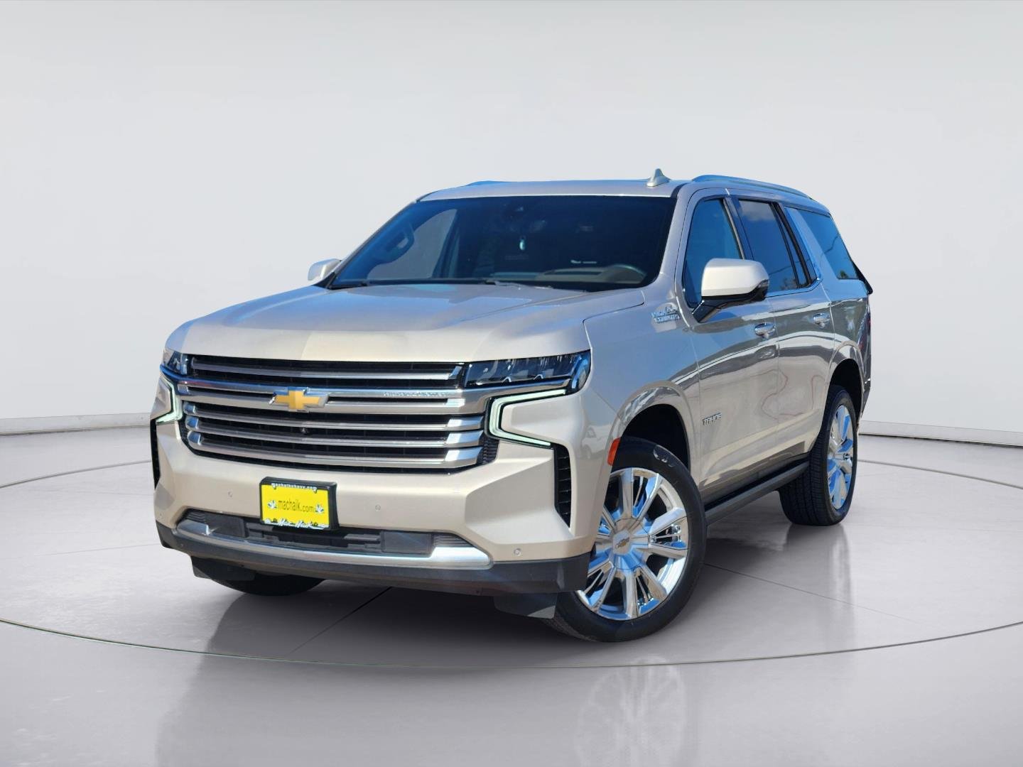Used 2021 EMPIRE BEIGE METALLIC Chevrolet High Country image 1