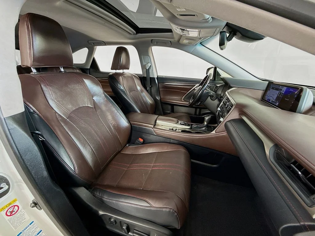 Used 2018 White Lexus 450hL Luxury image 33