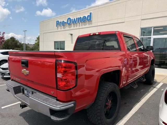Used 2015 Victory Red Chevrolet LT image 3
