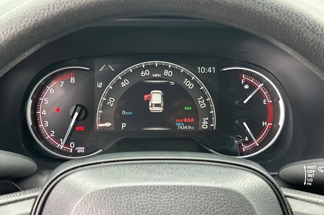 Used 2025 Silver Toyota XLE image 31