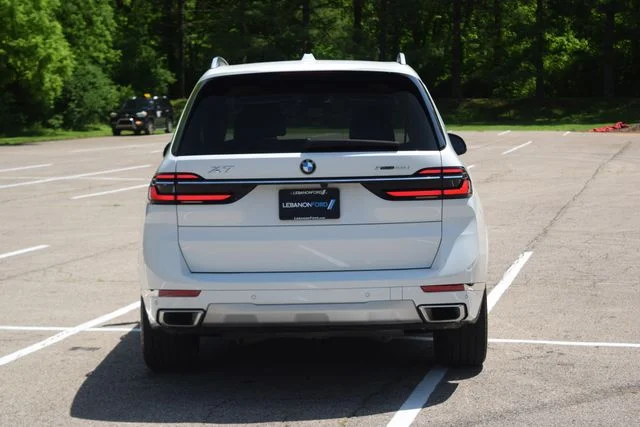 Used 2023 White BMW xDrive40i image 27