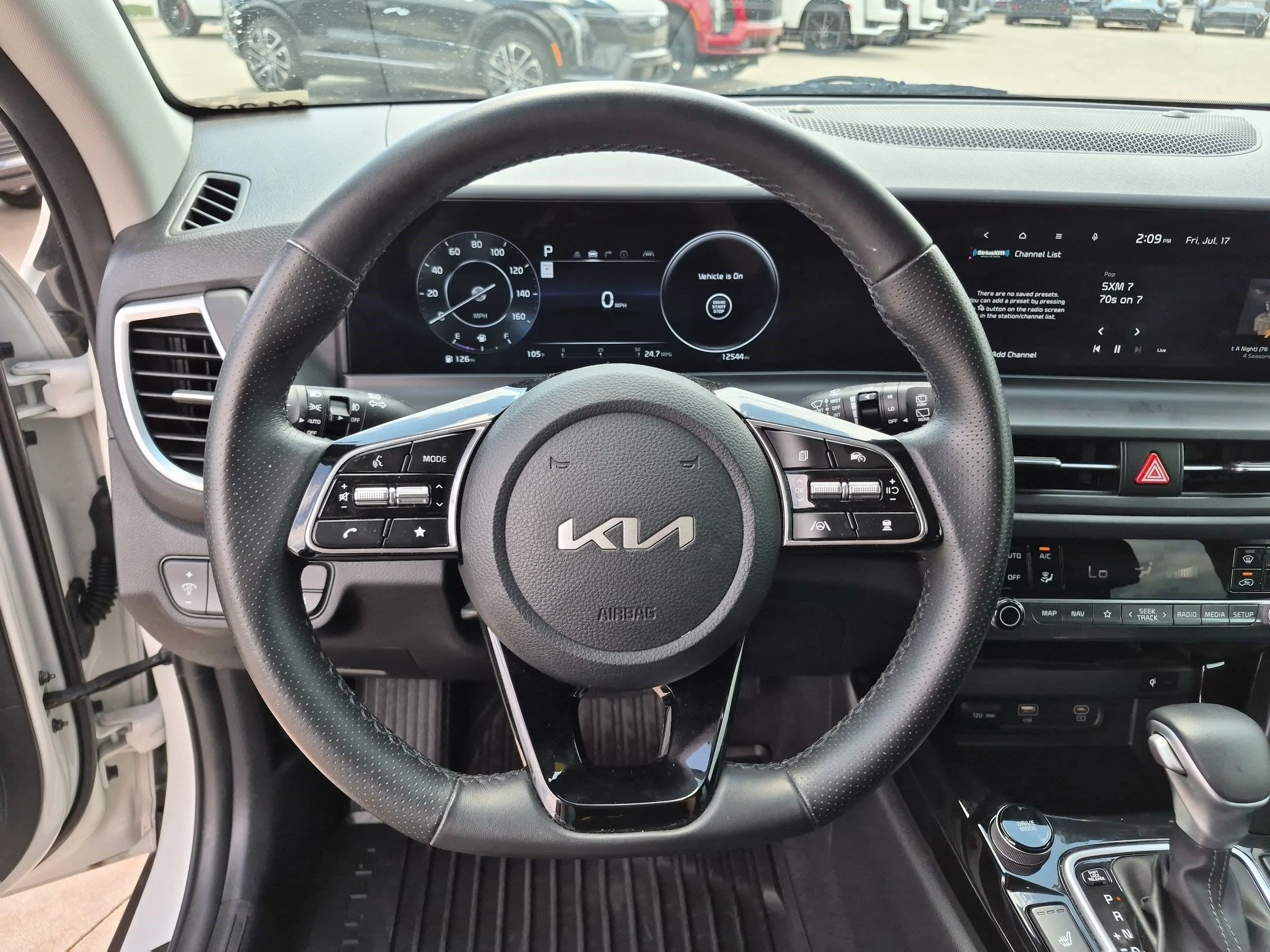 Used 2024 Clear White/Black Roof Kia SX image 15