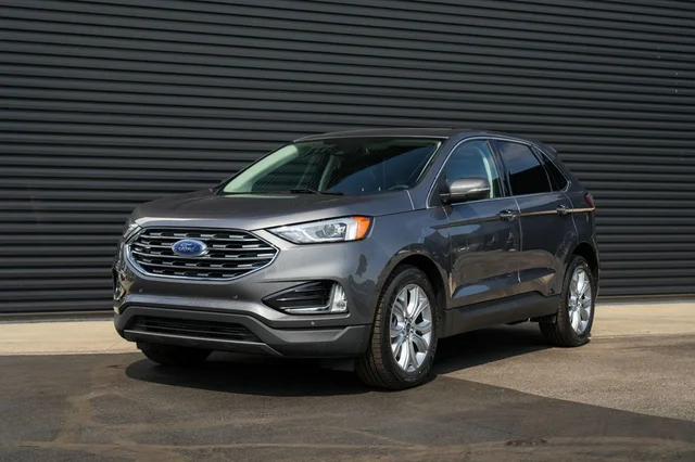 2022 Ford Edge Titanium