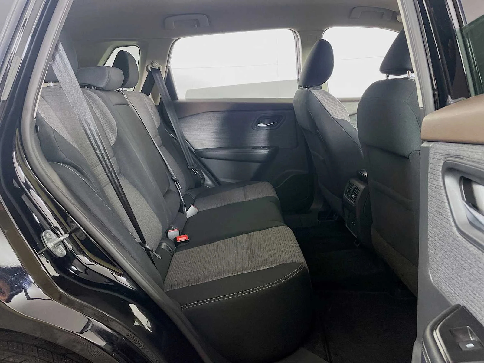 Used 2021 Super Black Nissan SV image 23