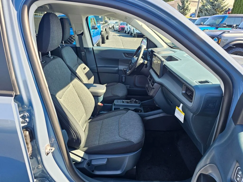 New 2025 Azure Gray Metallic Tri-Coat Ford XLT image 10