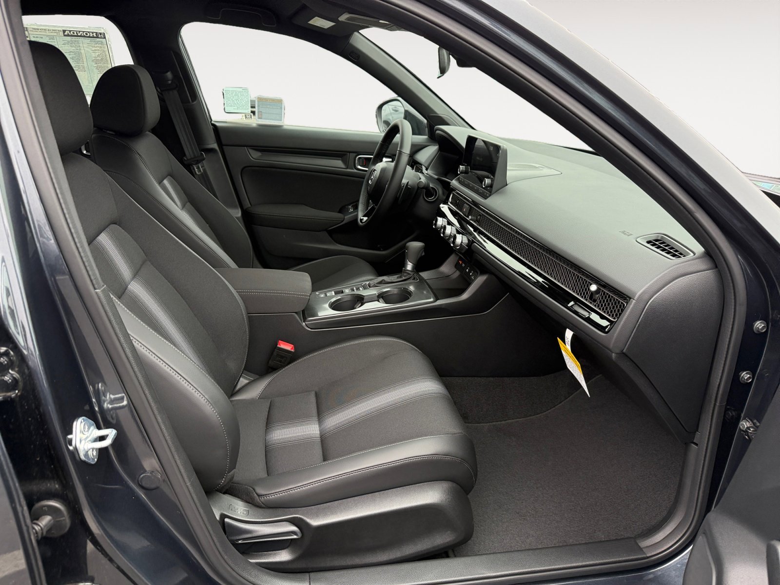 2026 Honda Civic Hatchback Sport - Photo 19